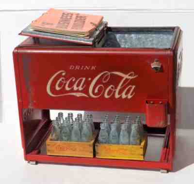 VTG.1939 KAY DISPLAY COCA-COLA EMBOSSED SALESMAN SAMPLE COOLER W/BOOKS & CASES