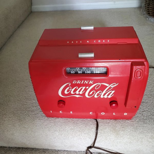 Vintage 1949 Real Deal Genuine AM Tube, Coca Cola Bakelite Cooler Radio