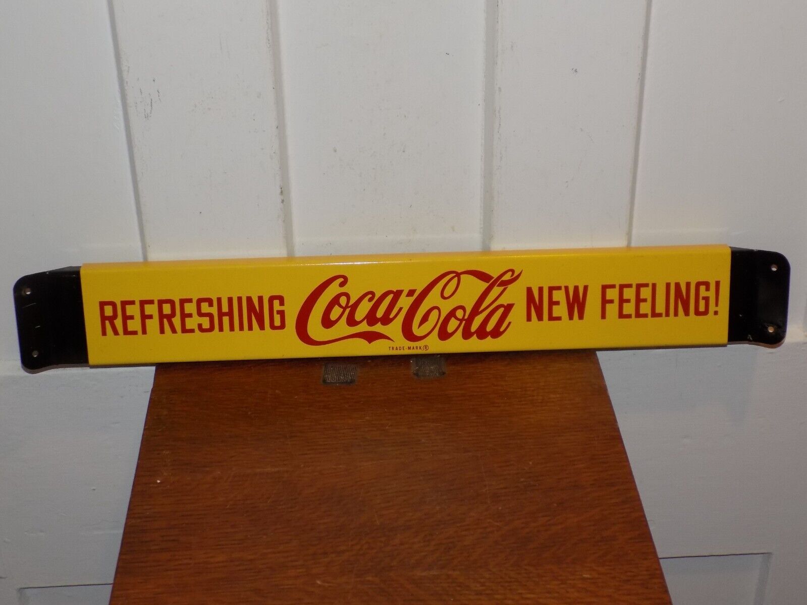 Vintage Refreshing Coca-Cola New Feeling NOS Door Push