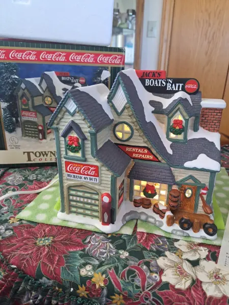 Coca-Cola Town Square Christmas Village Vintage Jack's Boats'N Bait 1999 NIB