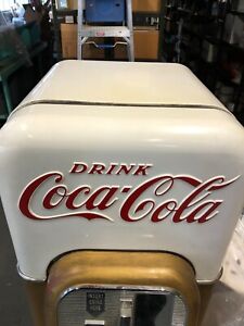 coca-cola vending machine