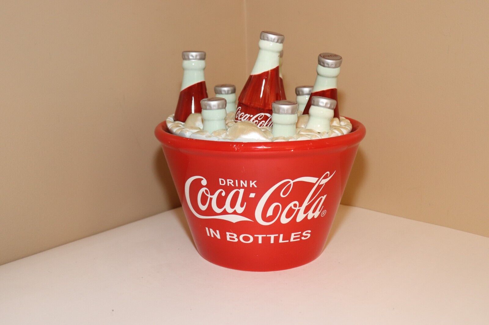 RARE VTG Coca-Cola Coke Bottles On Ice Ceramic Cookie Jar Airtight Seal