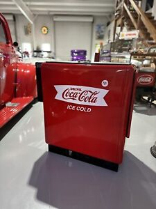 1950's Ideal Despenser Company Vintage Coca-Cola Slider Cooler