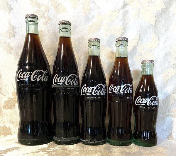 VINTAGE COCA COLA BOTTLE SET