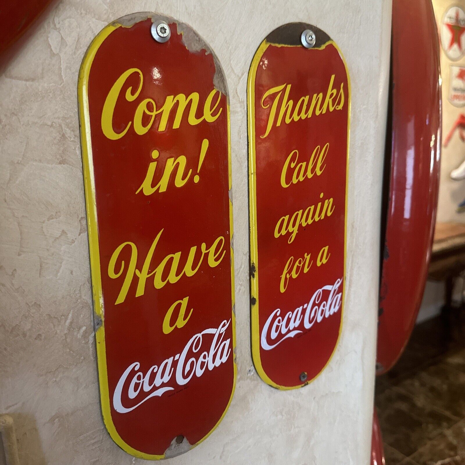 ORIGINAL & AUTHENTIC ''COCA-COLA'' COME IN! PORCELAIN DOOR PUSH 11.75X4 INCH