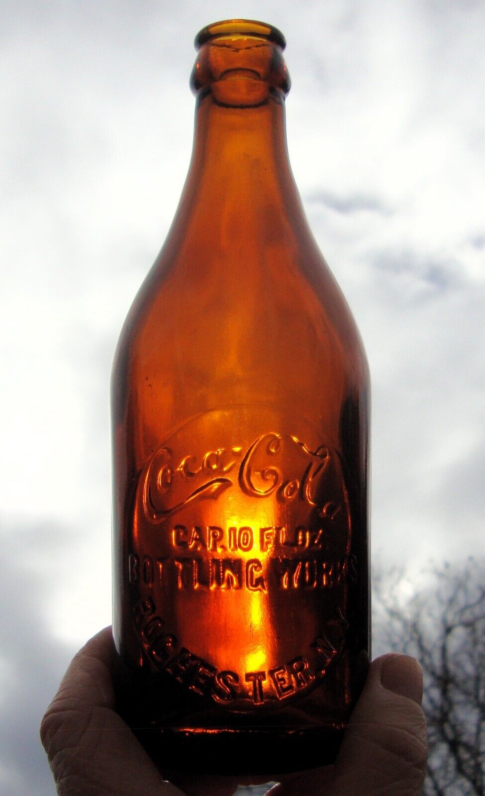 Nice AMBER SCRIPT STRAIGHT SIDED COCA-COLA SODA BOTTLE ~ ROCHESTER, NEW YORK