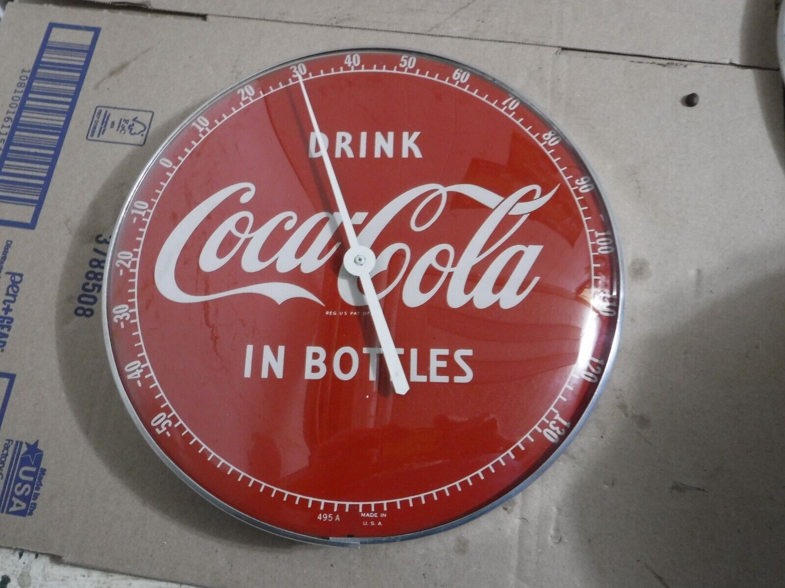 VINTAGE 1950'S DRINK COCA COLA IN BOTTLES  ROUND THERMOMETER  495 A VERY NICE 2