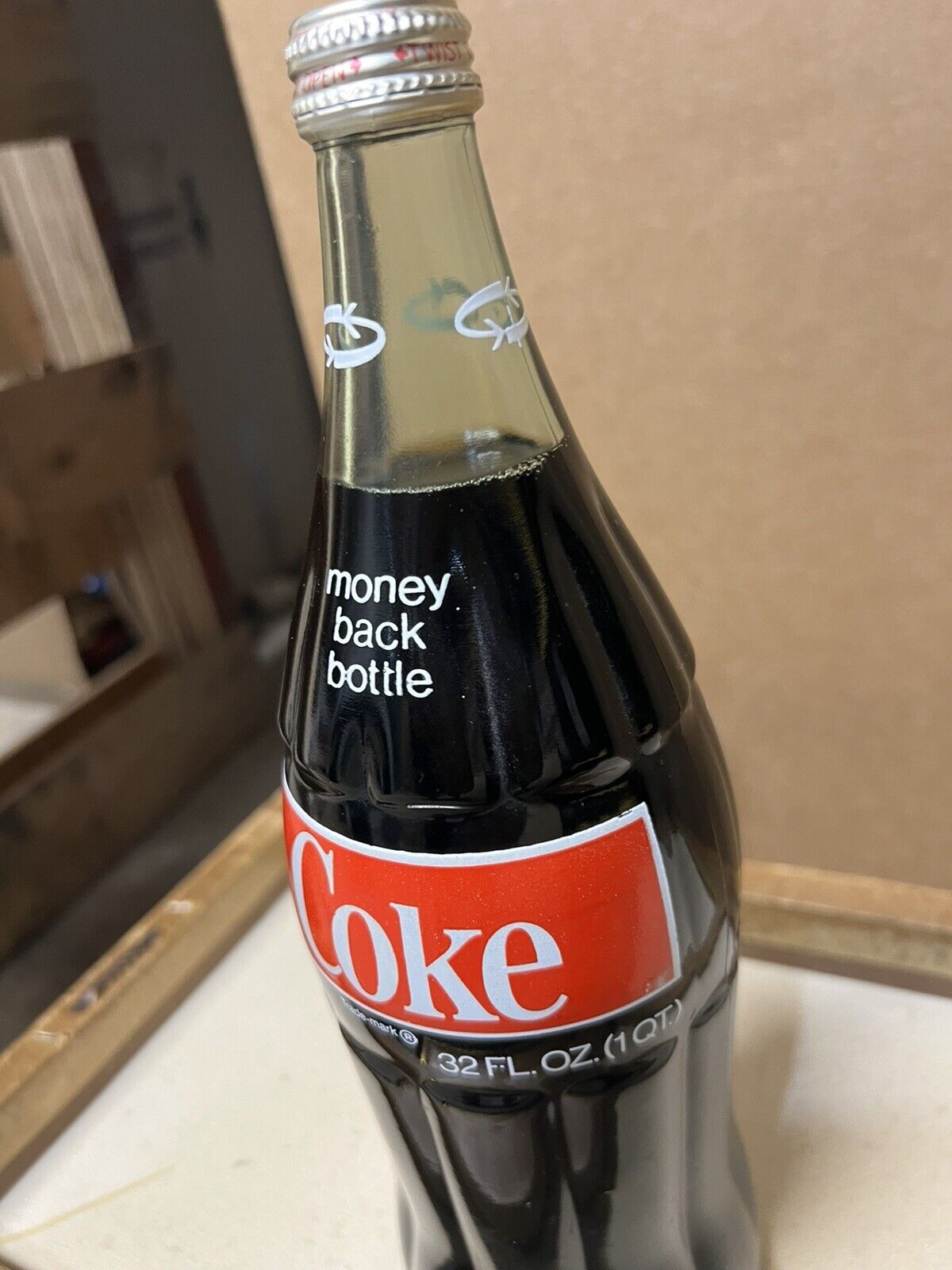 Coca Cola 32 oz Bottle Vintage Full Coke Never open Collectible 12/10/1972
