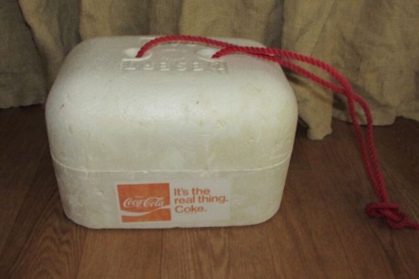 Vintage Coca-Cola Styrofoam Cooler w/ 6 Styrofoam Can Koozies Desert Pak #2147