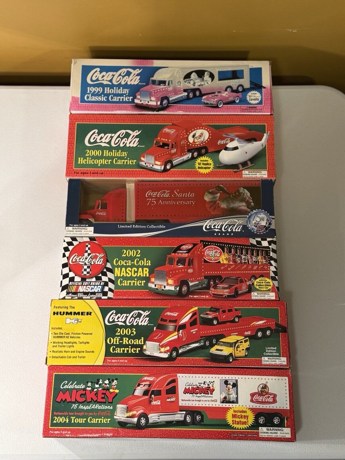 Coca-Cola Christmas Lighted Semi Truck/Trailer Collection 6 Truck Lot (NEW) Read