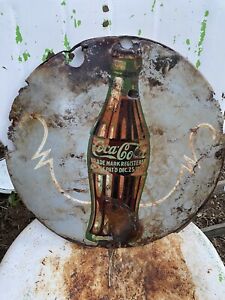 Vintage 1923 Grey Porcelain Coca-Cola Button Christmas Bottle Advertising