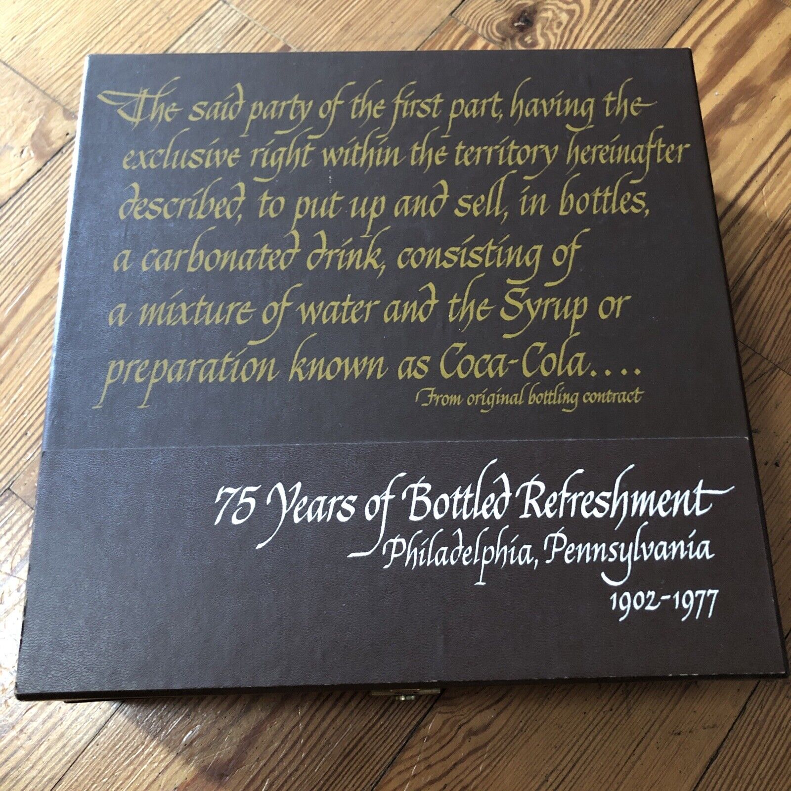 RARE COCA COLA BOTTLING CO. Louisville Ky  75th ANNIVERSARY BOX SET 1901-1976