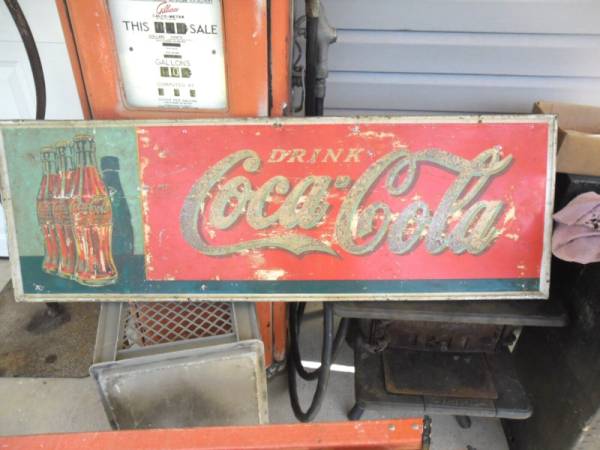 VINTAGE COCA COLA 1923 MARCHING COKE BOTTLE SIGN X-MASS 1923 EMBOSSED BOTTLES