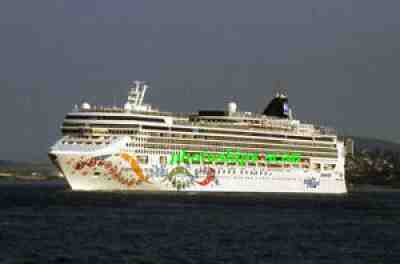 1 slide of Norwegian Cruise Line 2006-built cruise ship NORWEGIAN PEARL