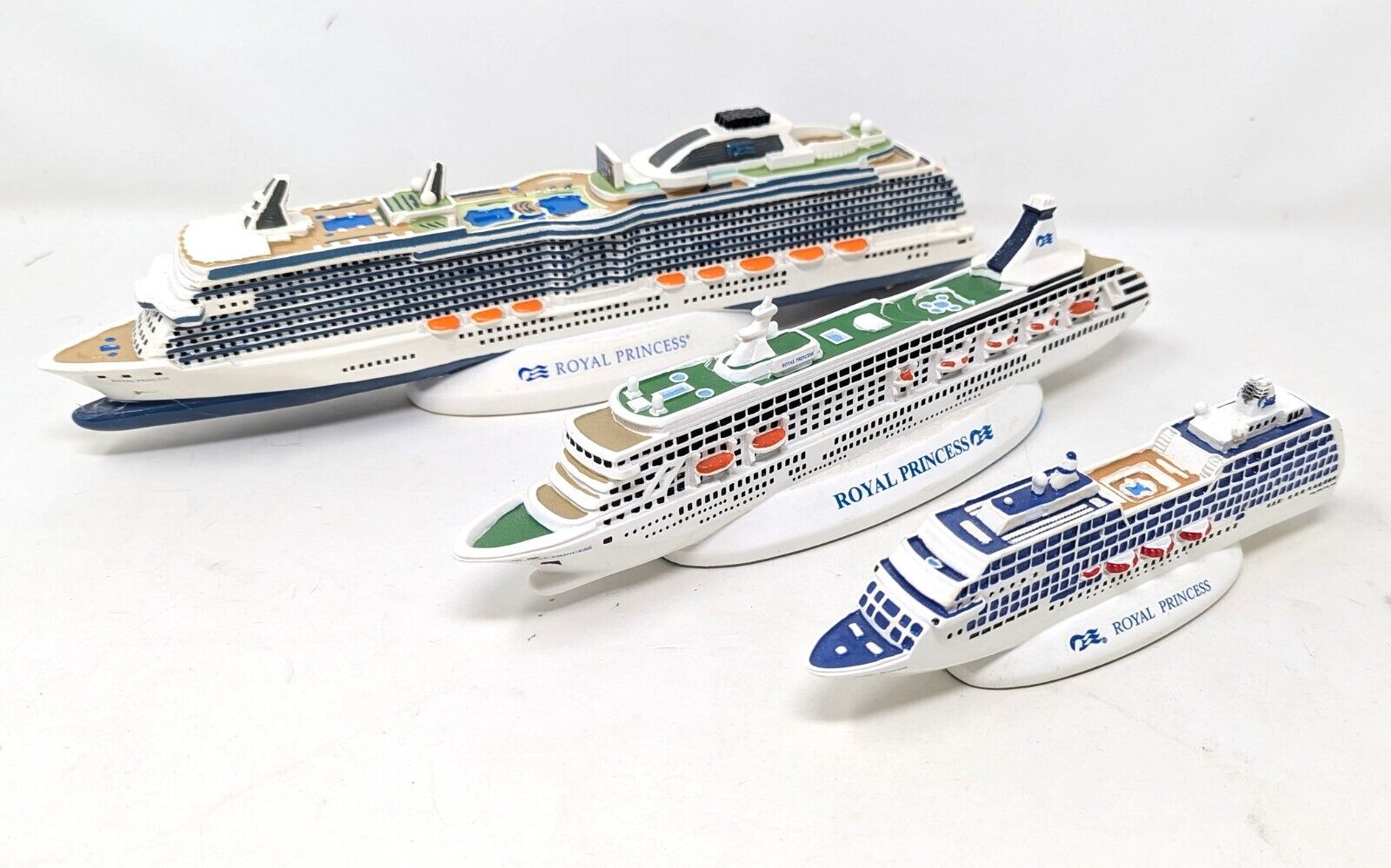 3  Cruise Ship Models of ROYAL PRINCESS 1, ROYAL PRINCESS 2 & ROYAL PRINCESS 3