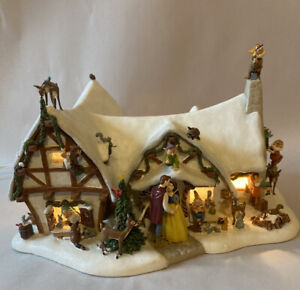 Disney Snow White and the Seven 7 Dwarf Christmas Cottage Village Danbury mint