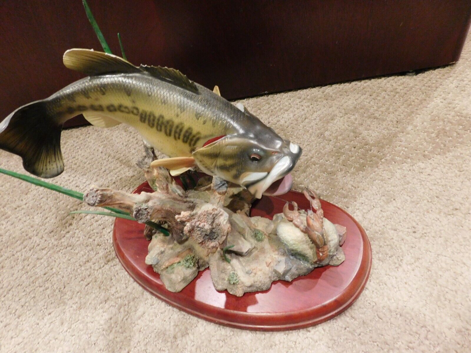 Danbury Mint - Sudden Strike by George Kruth Freshwater Trophies Collection - EX