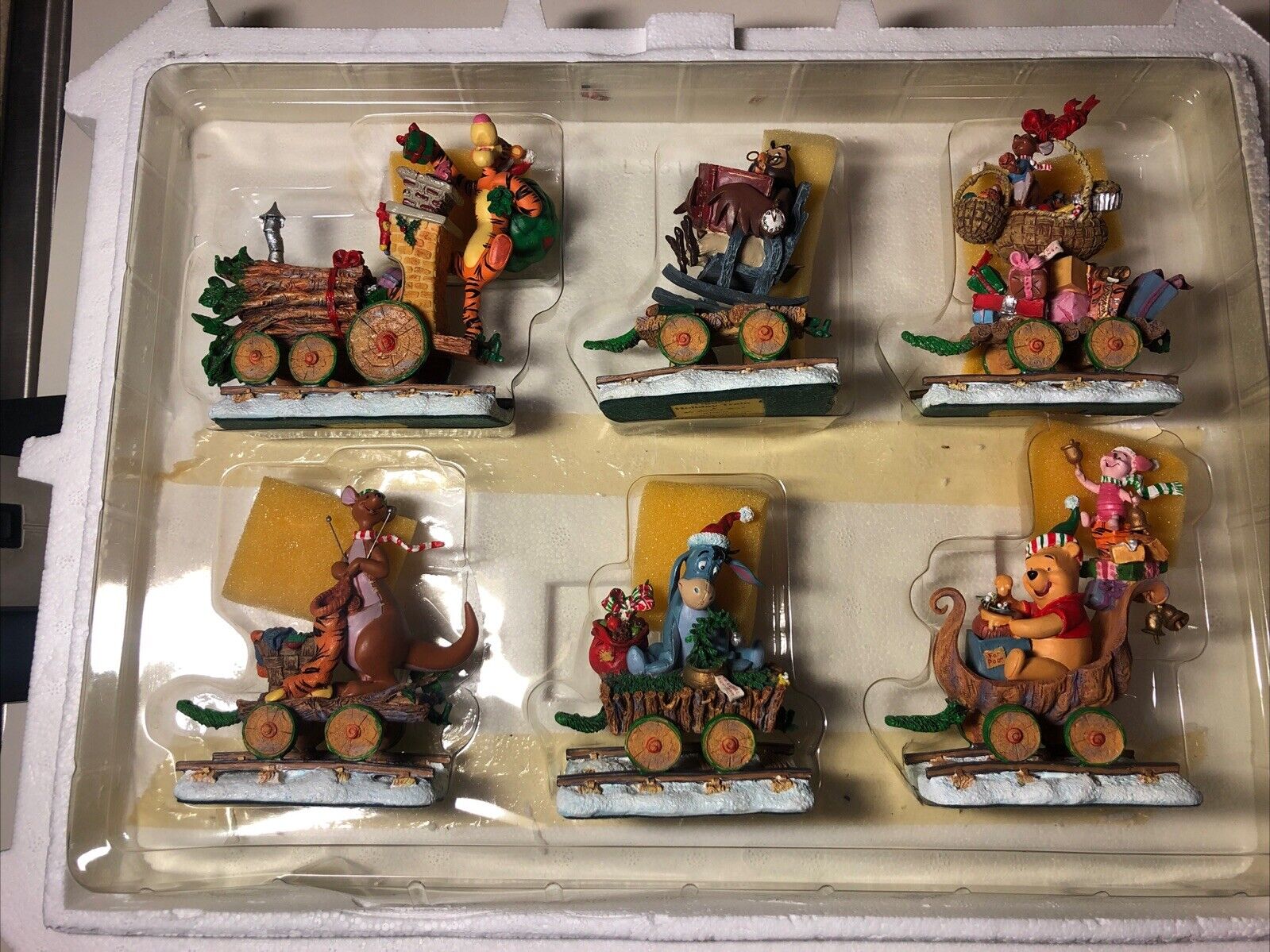 The Danbury Mint Christmas Winnie The Pooh ?Tigger Train Disney 6 Figurines Xmas