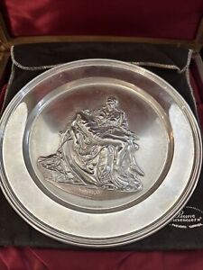 Danbury Mint England Birmingham The Pieta, Jesus and Mary, by Michelangelo 3556