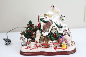 Danbury Mint Bulldog Christmas Doghouse New In Box RARE Retired Vintage Lighted