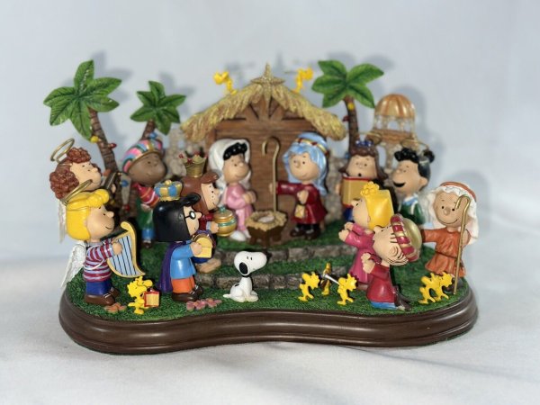 Danbury Mint Peanut Christmas Nativity Scene 2007 Snoopy Charlie Brown EUC W/COA