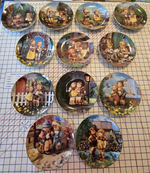 Vintage 1990 COMPLETE Set Of 12 Hummel "Little Companions" Plates -Danbury Mint