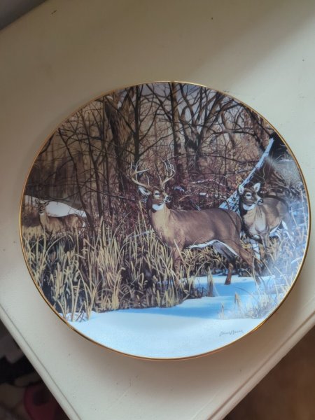 Downwind Alert Deer Friends of the Forest Bruce Miller Danbury Mint 1992 Plate