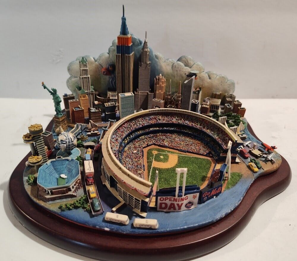 OPENING DAY AT SHEA STADIUM Danbury MInt 2002 NY Mets rare New York City