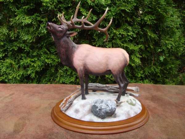Danbury Mint The Monarchs of The Wilderness "Winter Call" Elk Sculpture