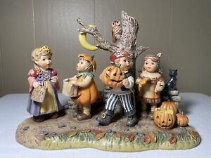 M.I. hummel The Danbury Mint Trick Or Treat 2018 First Issue