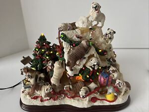 RARE Retired Vintage Lighted Danbury Mint Bulldog Christmas Doghouse WORKS *READ