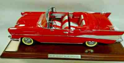 MINT IN BOX Danbury 1957 Chevy Chevrolet Bel Air Convertible 1:12 w/ Walnut Base