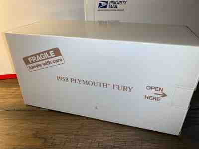 Danbury Mint Classic Cars 1:24 Scale Die Cast Cars 1958 Plymouth Fury Mint