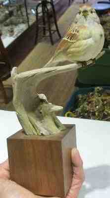 Vintage Bob Guge Bird on Tree Branch Figurine 4/89?.