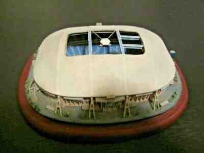 Danbury Mint DALLAS COWBOYS - TEXAS STADIUM NFL Figurine