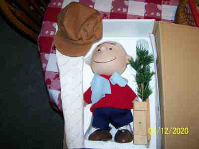 PEANUTS DANBURY MINT PORCELAIN DOLL CHARLIE BROWN CHRISTMAS 13” VERY RARE IN BOX