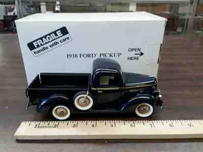 BEAUTIFUL DANBURY MINT 1938 FORD 1/2 TON PICKUP TRUCK 1/24 WITH BOX 
