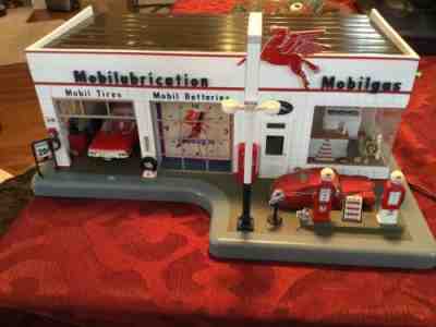 Vintage Mobil service Station Clock By Danbury  Mint