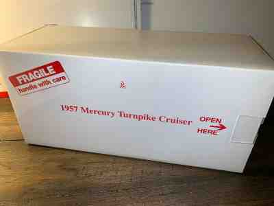 Danbury Mint Classic Cars 1:24 Die Cast Cars 1957 Mercury Turnpike Cruiser Mint