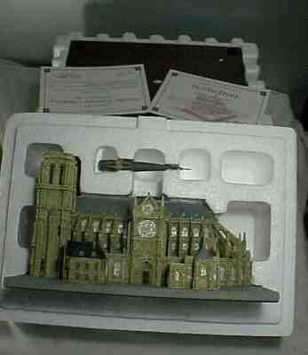 New Danbury Mint Notre Dame Cathedral, Box, Paperwork