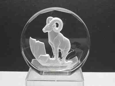 Danbury Mint Wildlife Series Paperweight Sculpture Ram Clear Frost 3 1/4" D