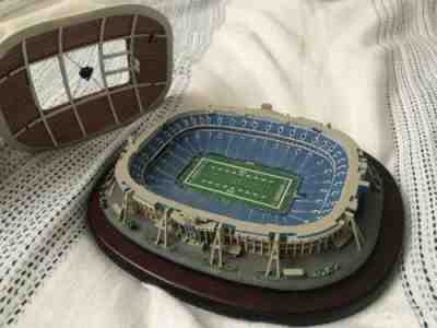 Danbury Mint Dallas Cowboys Texas Stadium Statue Figure Model NFL