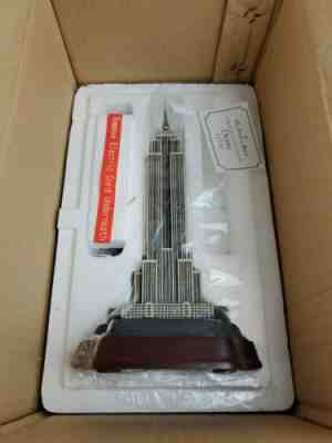 Rare Danbury Mint LIT LED Empire State Building Souvenir Replica