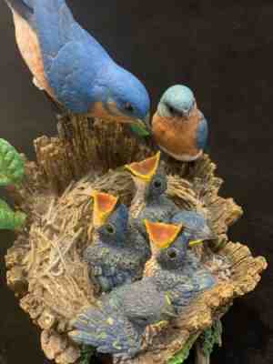 Danbury Mint NESTING BLUEBIRDS by Bob Guge Birds Nest Family Chicks Figurine