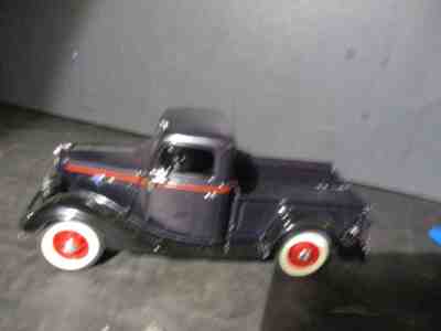DANBURY MINT  1935 FORD PURPLE PICKUP TRUCK DIECAST 1/24 SCALE F844 PK