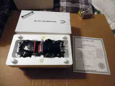 PRE-OWNED DANBURY MINT 1:24 SCALE 1927 STUTZ BLACK HAWK W/INSERT & ORIGINAL BOX