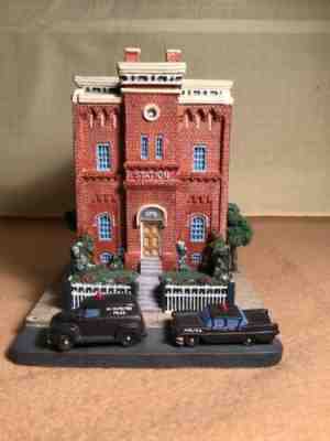 Danbury Mint Classic American Police Stations Washington Dc The 5th Precinct