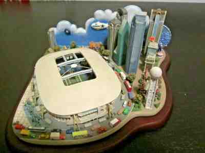 Danbury Mint DALLAS COWBOYS Downtown Game Day TEXAS STADIUM NFL Figurine