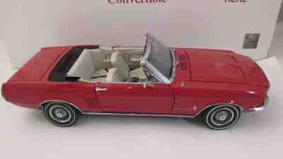 Danbury Die Cast Model Car. 1/24.1967 Ford Mustang Convertible UNDISPLAYED.NR