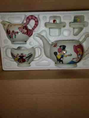  Rare Stunning Disney Alice In Wonderland Porcelain Tea Set by Danbury Mint NIB